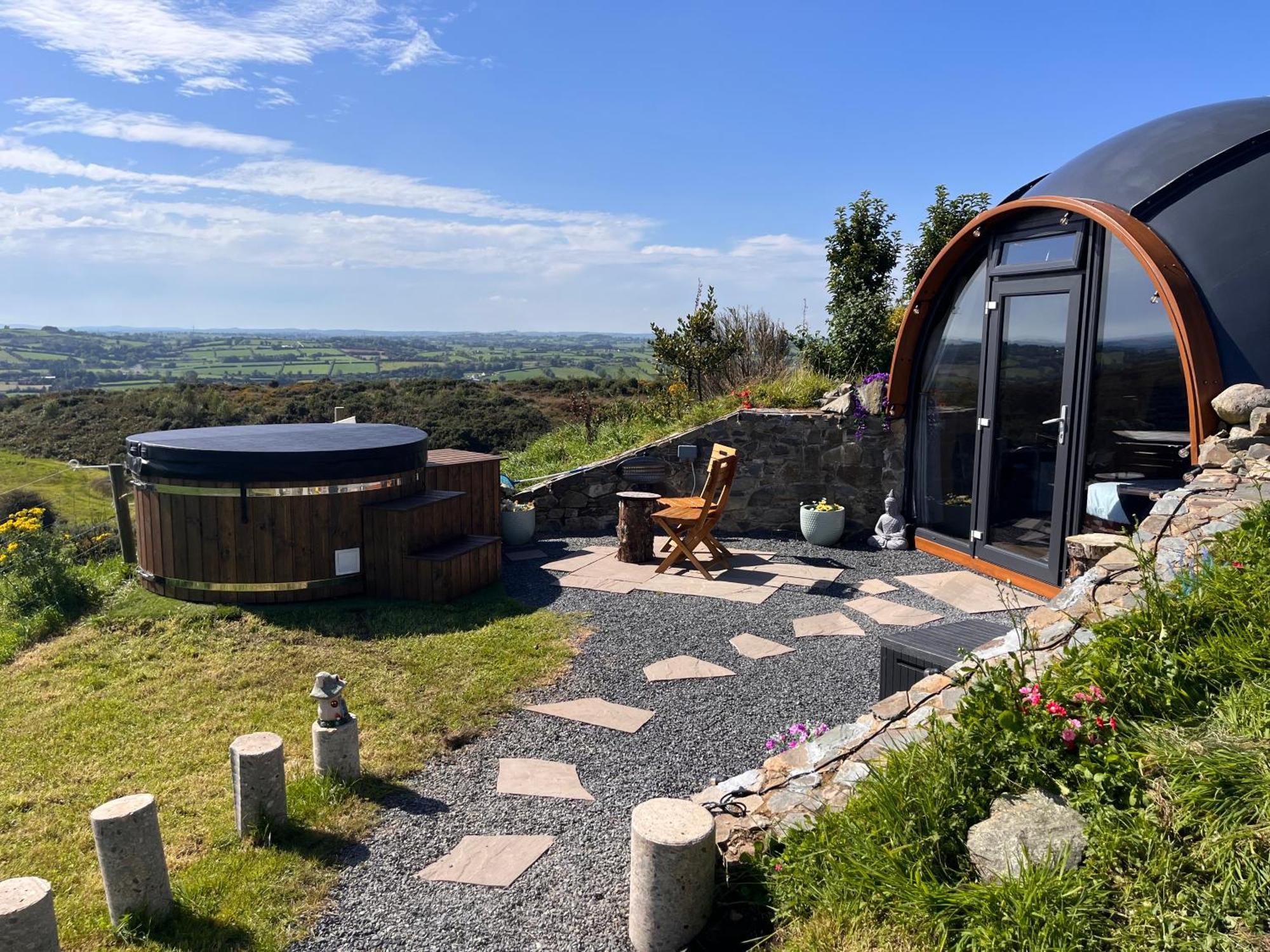 Hilltop Hideaway - Secluded Pod With Private Hot Tub Newry Exterior photo